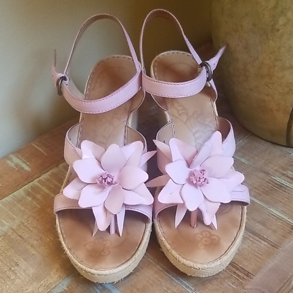 Born Shoes - Born Pink Flower Wedge Sandals - SZ 10